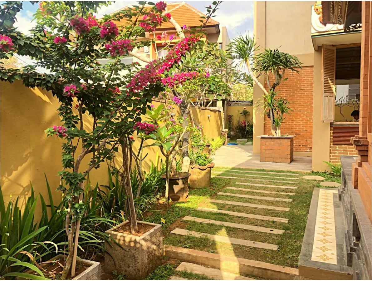 Bukawa Lodge Jimbaran Exterior foto